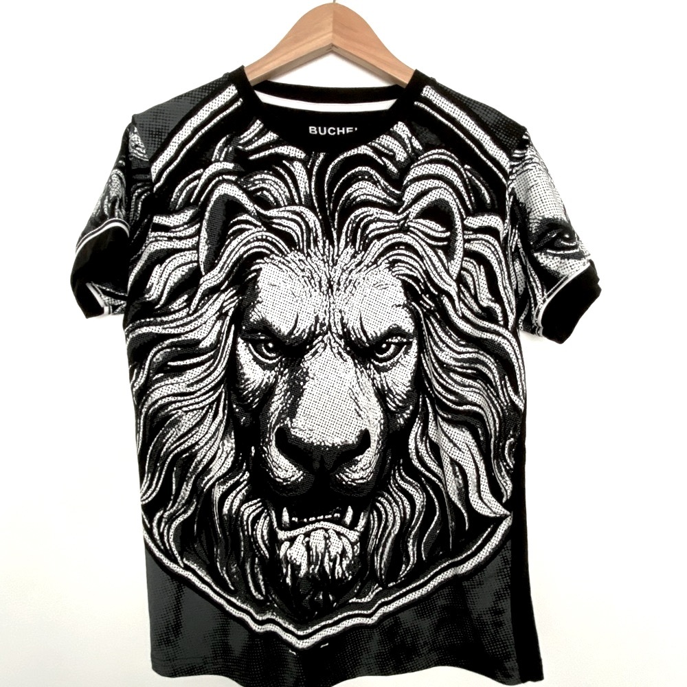 Printed and textured T-Shirt.